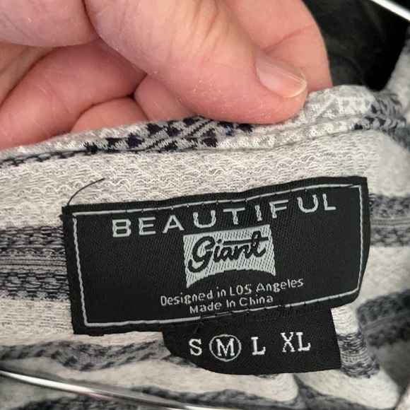 Beautiful Giant Men’s tank - Picture 3 of 3